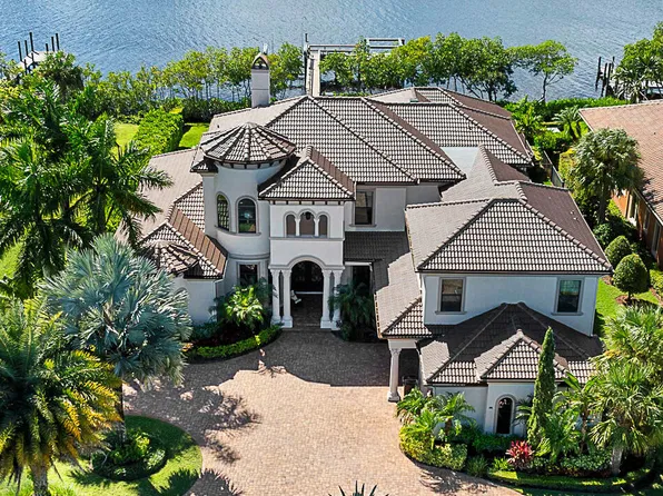 201 SE Fiore Bello, Port St Lucie, FL 34952