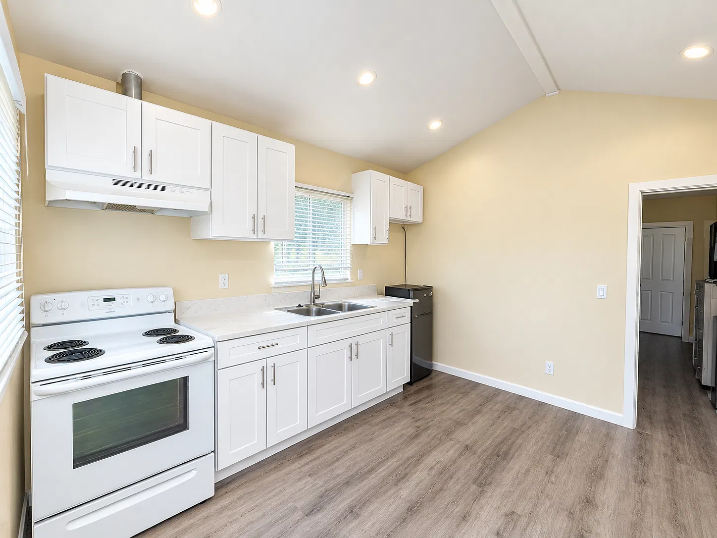 1 bed, $1,895 — Photo 3