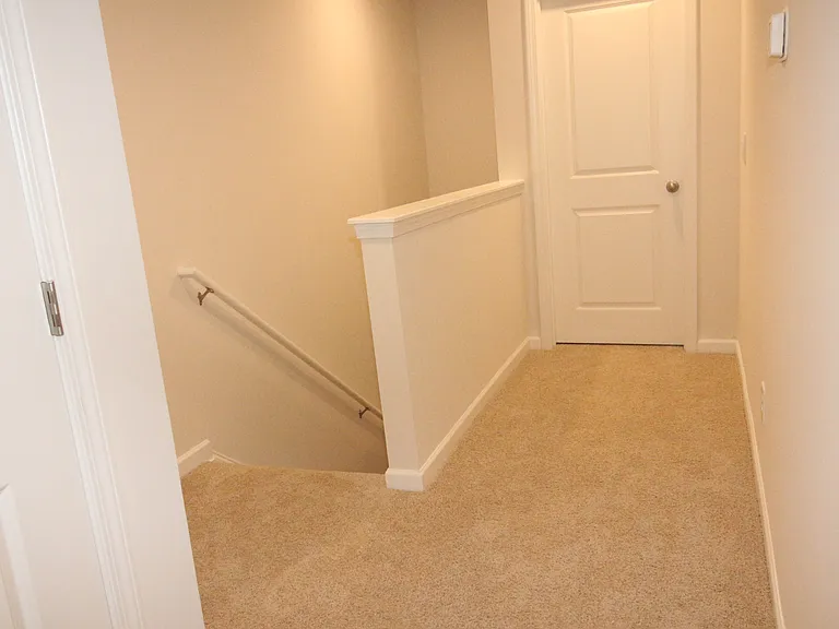1185 Evelynnview Ln — Photo 11