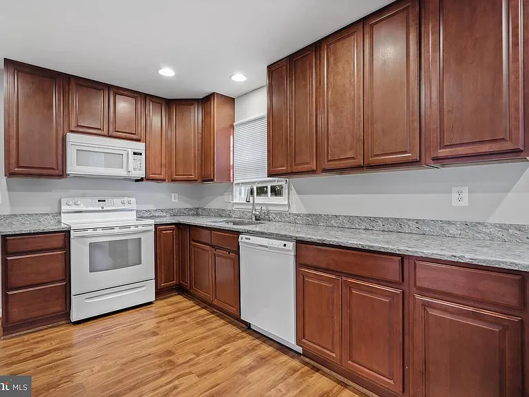 19202 Dunbridge Way — Photo 13