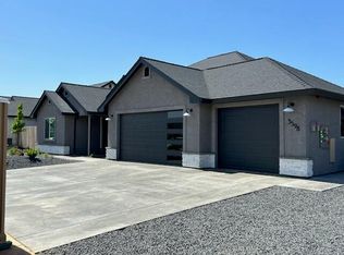 3598 Sampras Dr, Redding, CA 96002