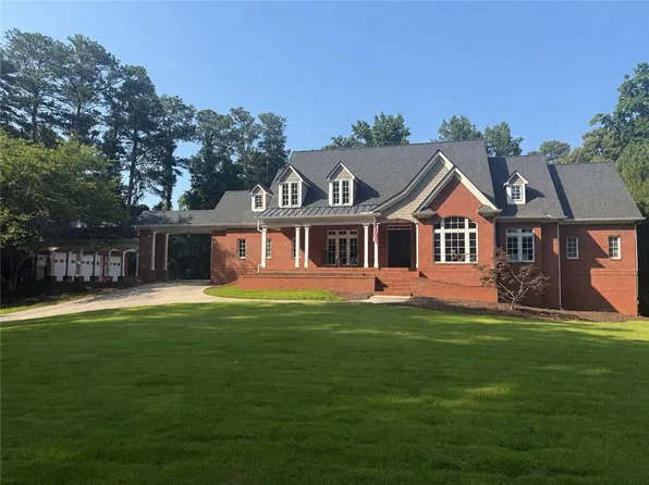 360 Kent Rd, Roswell, GA 30075