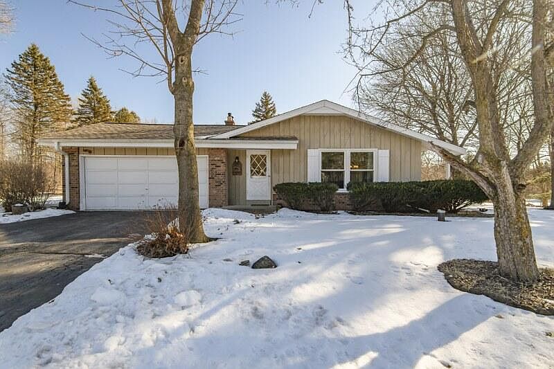 1st image of S58W25347 Crest DRIVE