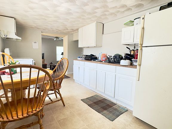 5th image of 230 Cumberland Rd APT 1