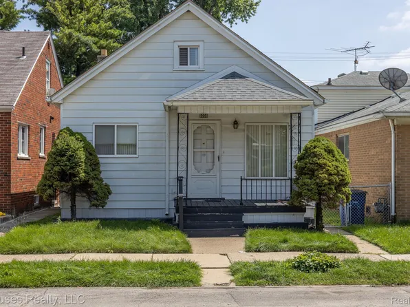 5038 Trowbridge St, Hamtramck, MI 48212
