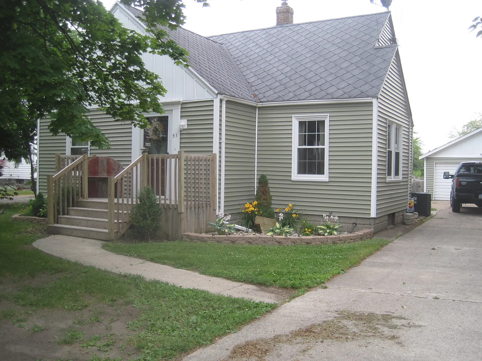 51 Westside Saginaw Rd photo 1