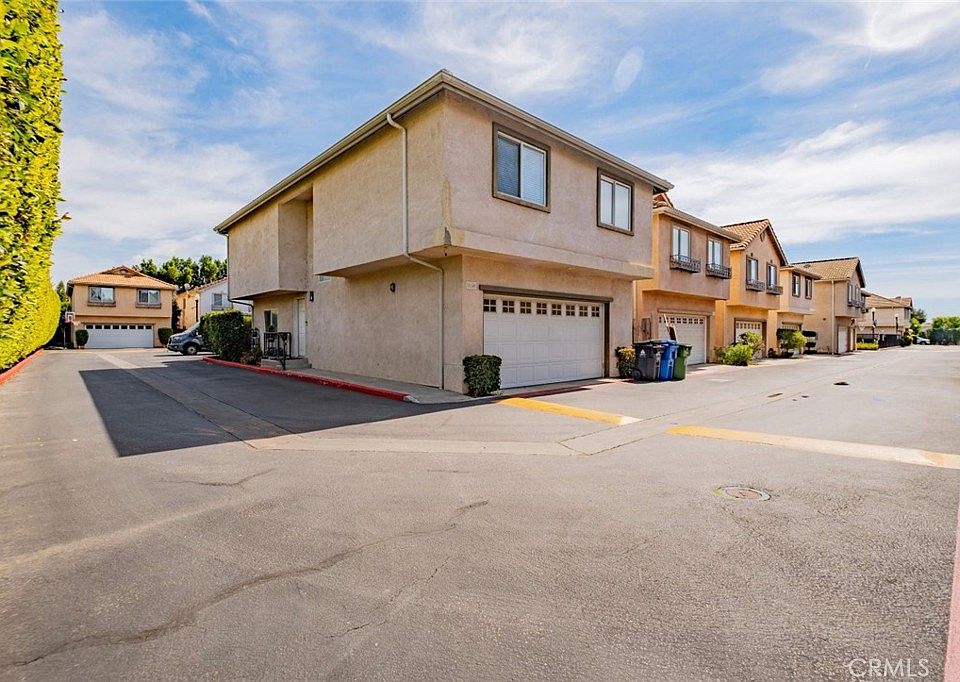 1st image of 8554 Burnet Ave Unit 114