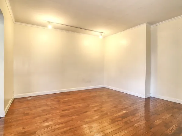 911 17th Street image 6 of 16