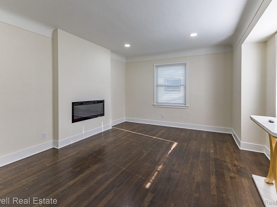 25246 Hayes Rd, photo 5
