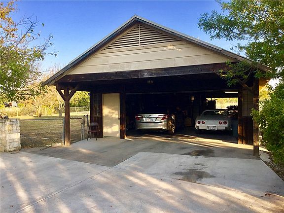 3rd image of 52 Fairview Dr