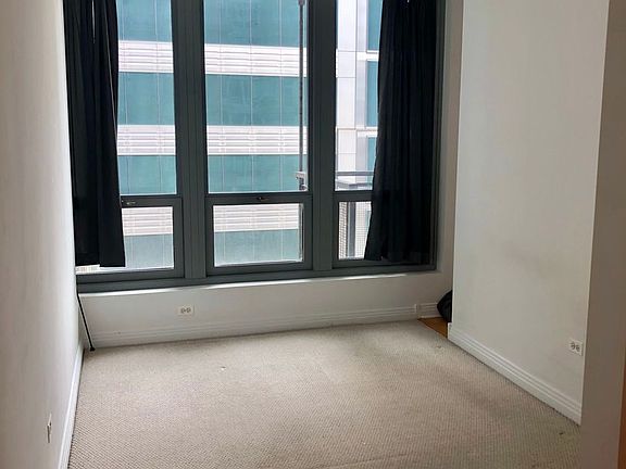 4th image of 565 W Quincy St Unit 1413