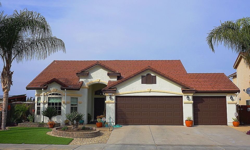 1st image of 7514 N Paula Ave