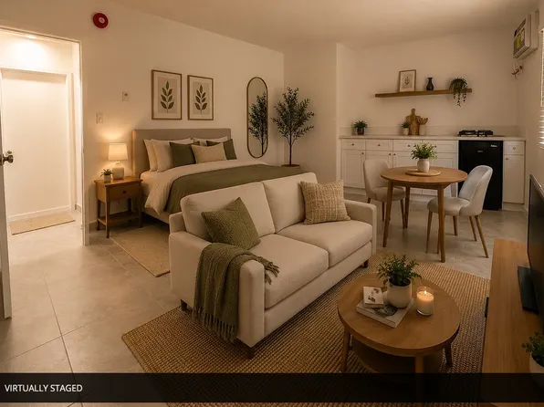 8533 Cedros Ave #1, Panorama City, CA 91402