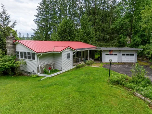 207 Randall Ave, Norwich, NY 13815