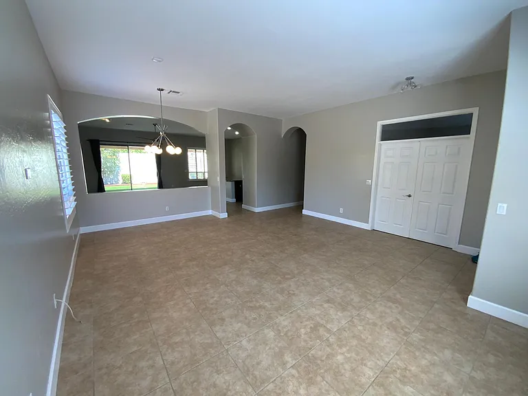 6204 E Phelps Rd — Photo 13