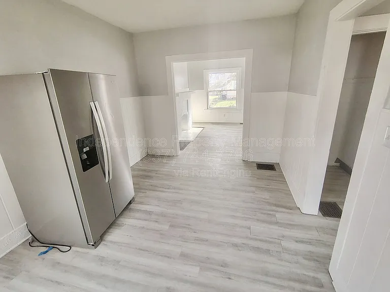 951 Ferndale Ave — Photo 8