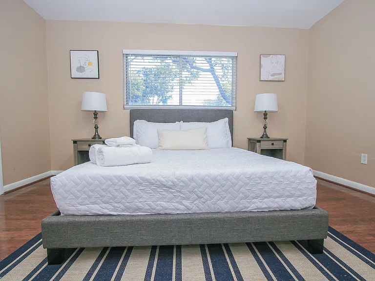 55 Velma Dr W — Photo 23