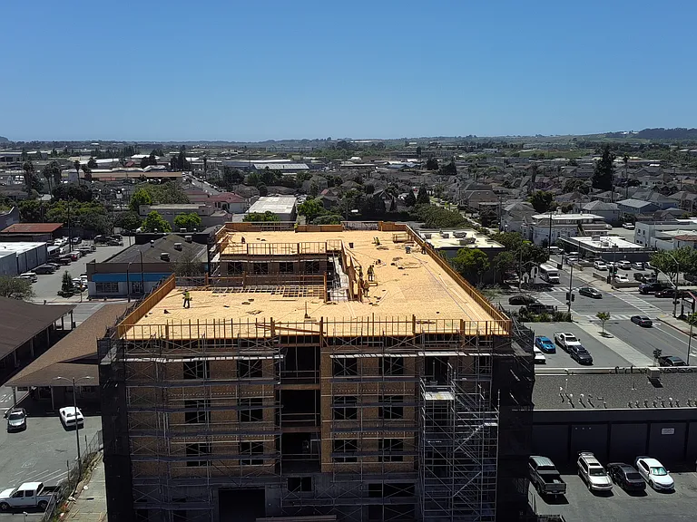 The Residence at 558 Main — Photo 4