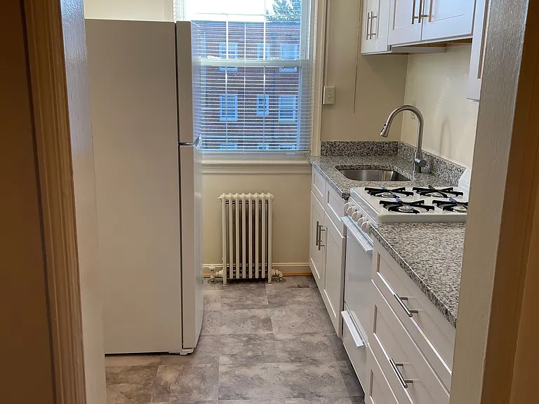 Lee Albemarle Apartments — Photo 22