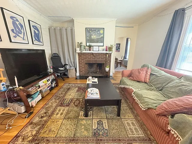 27 Faneuil St #1 — Photo 2