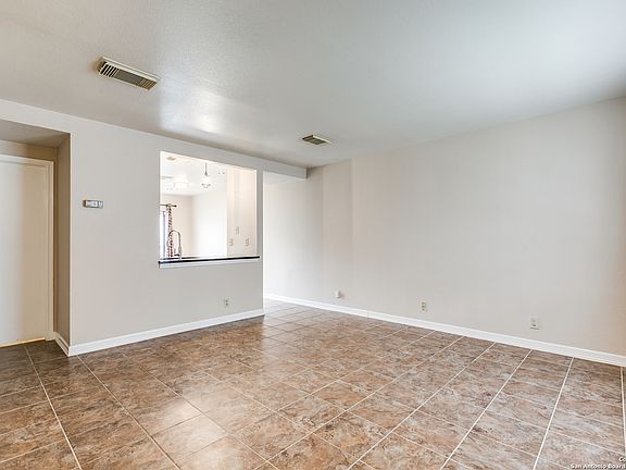 4th image of 8914 BREEZEFIELD