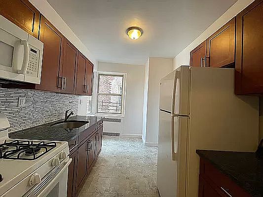 3rd image of 64-21 Booth St #22