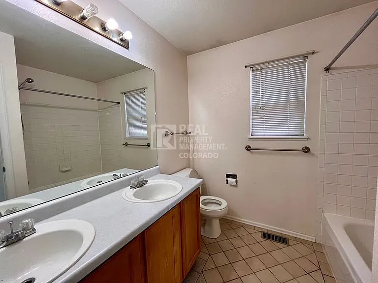 5934 Fossil Dr — Photo 9