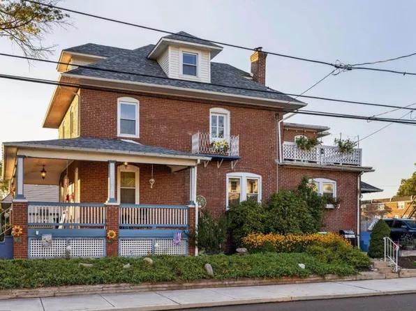 235 E 2nd St, Lansdale, PA 19446