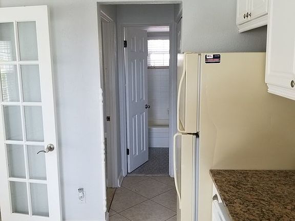 5th image of 428 Roser Park Dr S APT 6