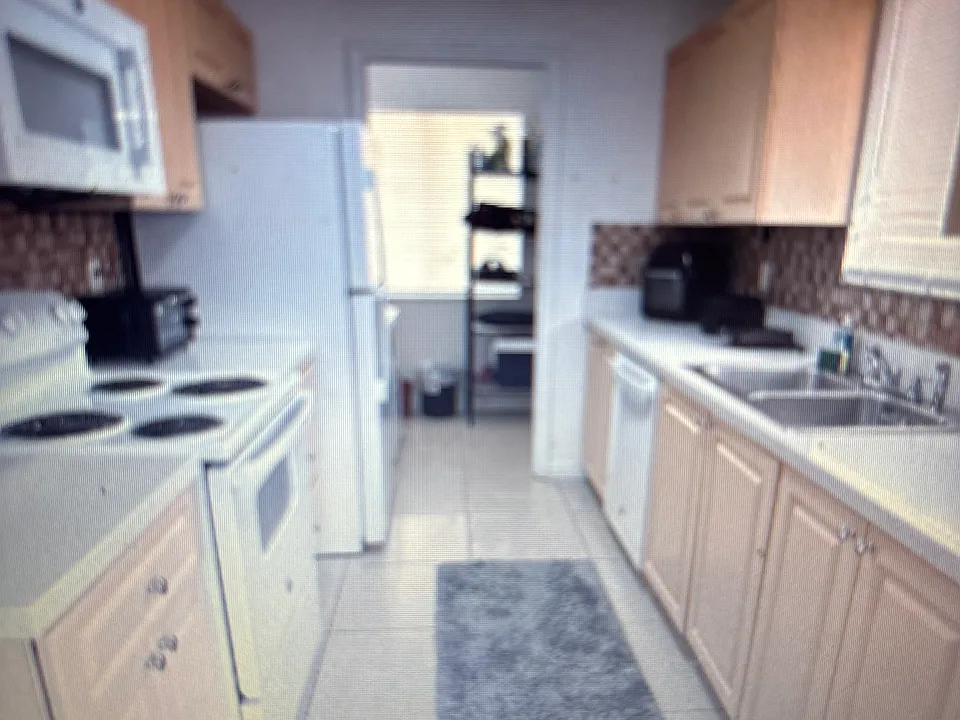404 NW 2nd Ave #A