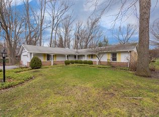 10717 Tanager Trl, Brecksville, OH