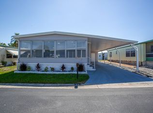 Village Green, Saint Petersburg, FL 33702