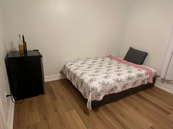 3rd image of 3745 Crestview Dr