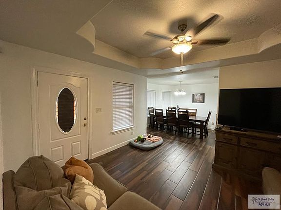 3rd image of 325 Frambuesa Ln