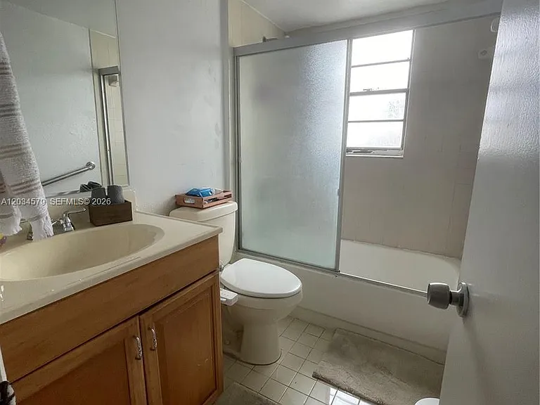 18230 Mediterranean Blvd #1302 — Photo 9