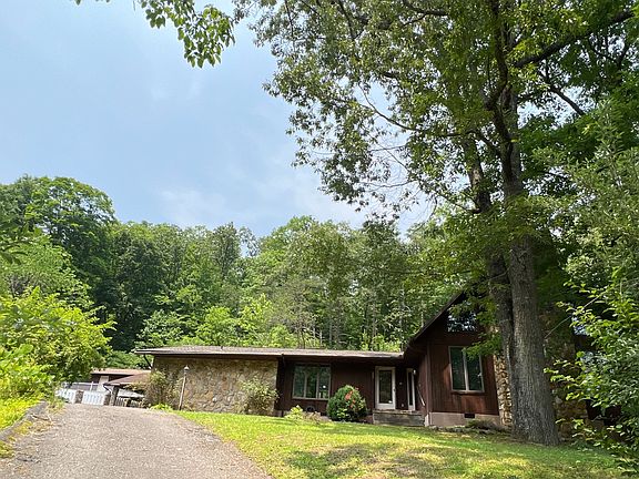 3rd image of 347 Branham Hts