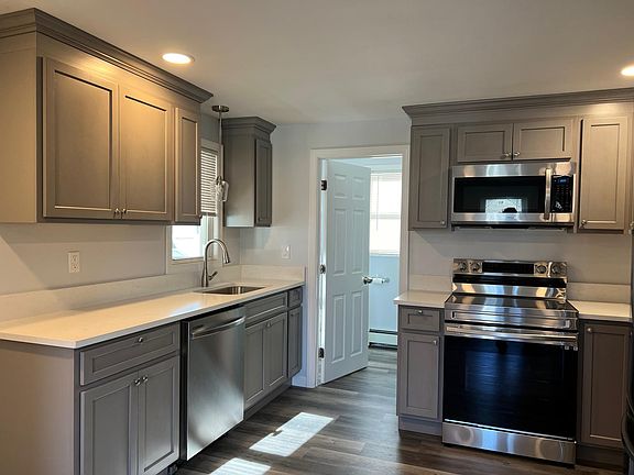 3rd image of 32 Church St #2