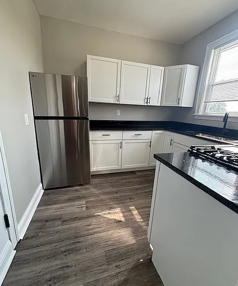 124 1/2 E Sibley St #21 — Photo 2