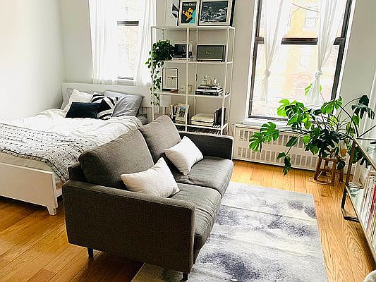 3rd image of 36 W 83rd St APT 2F