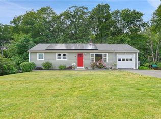 20 Crestdale Dr, Danbury, CT 06811