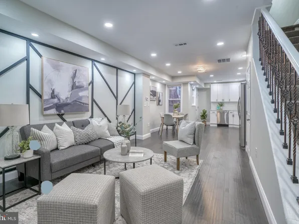 2716 Ellicott Dr, Baltimore, MD 21216