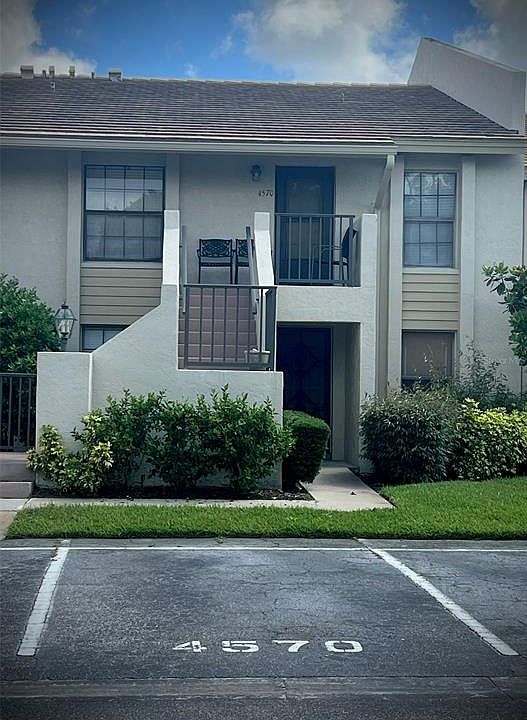 1st image of 4570 Weybridge St #32