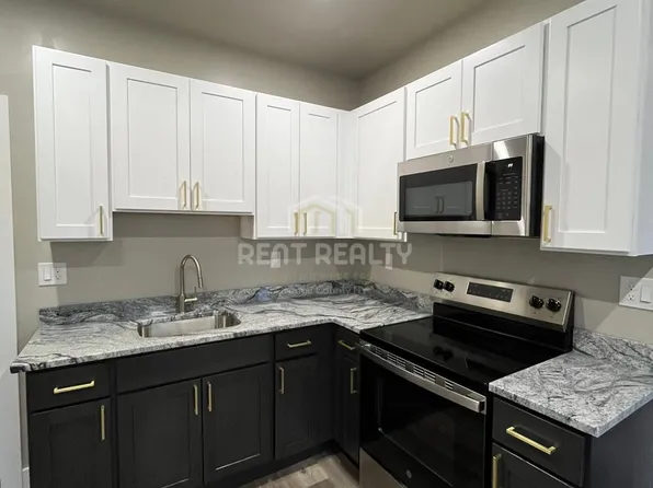 3135 Us Route 9w APT 2, New Windsor, NY 12553