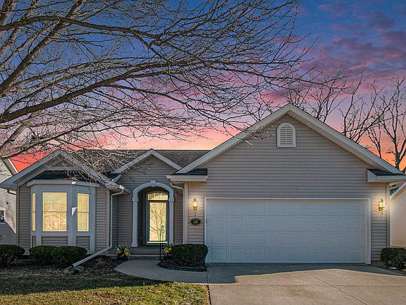 2nd image of 1131 Creekside Ct