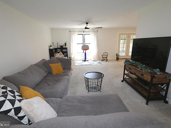 2nd image of 213 Montclair Ct