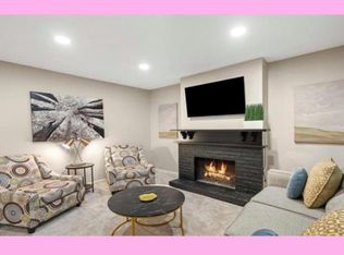 1030 SOMERSET Drive, Janesville, WI 53546