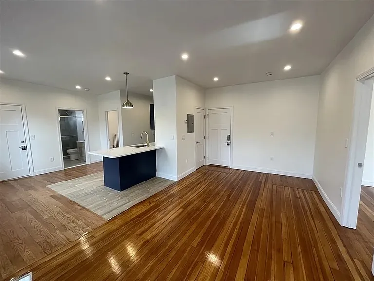 210 Whitman Ave #3 — Photo 6