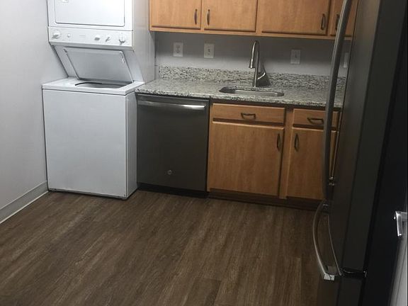 3rd image of 7420 Westlake Ter APT 412
