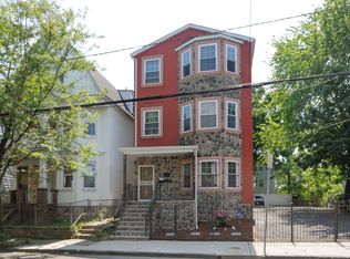 226 S 10th St, Newark, NJ 07107