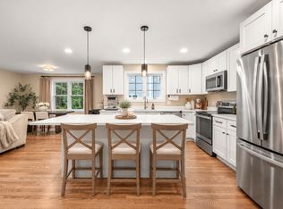 65 Castine St, Worcester, MA 01606